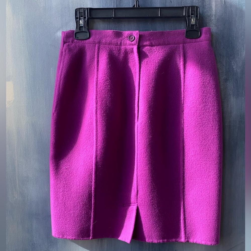 RARE Salvatore Ferragamo Fuchsia Virgin Wool Skirt Suit – Made in Italy Size 40 - Picture 11 of 16